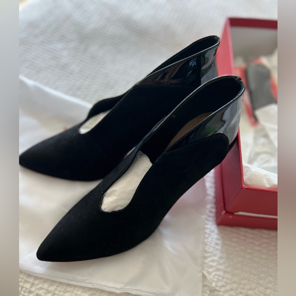 Brand new in box size Joan Olaff suede with patent Dorsey bootie